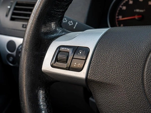 Универсал Opel Astra 2013 года, 830000 рублей, Краснодар