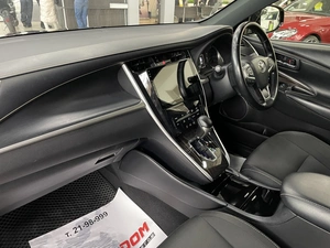 Внедорожник Toyota Harrier 2017 года, 2687000 рублей, Солонцы