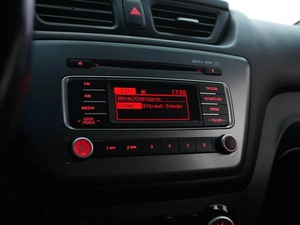 Седан Kia Rio 2016 года, 819325 рублей, Москва