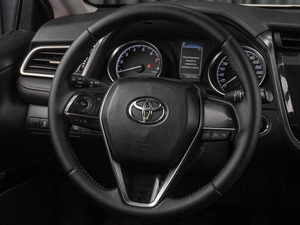 Седан Toyota Camry 2019 года, 2139000 рублей, Тюмень