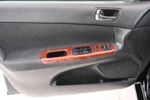 Седан Toyota Camry 2005 года, 1049000 рублей, Красноярск