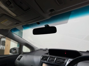 Лифтбек Toyota Prius 2014 года, 1199000 рублей, Красноярск