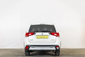 Внедорожник Mitsubishi Outlander 2018 года, 1859000 рублей, Тюмень