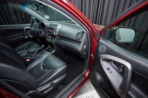 Внедорожник Toyota RAV4 2010 года, 1397000 рублей, Красноярск