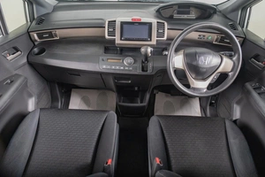 Минивэн Honda Freed 2012 года, 999000 рублей, Томск