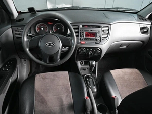 Седан Kia Rio 2011 года, 660000 рублей, Ростов-на-Дону