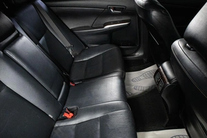 Седан Toyota Camry 2014 года, 1999000 рублей, Сургут