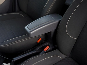 Седан Renault Logan 2016 года, 930000 рублей, Тверь