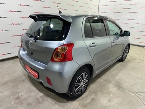 Хетчбэк Toyota Vitz 2006 года, 499000 рублей, Красноярск