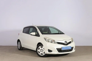 Хетчбэк Toyota Vitz 2011 года, 759000 рублей, Новосибирск