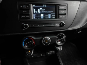 Седан Kia Rio 2021 года, 1534000 рублей, Воронеж