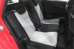 Хетчбэк Toyota Ractis 2012 года, 989000 рублей, Новокузнецк