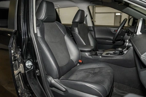 Внедорожник Toyota RAV4 2021 года, 3649000 рублей, Ульяновск