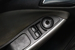 Седан Ford Focus 2011 года, 779000 рублей, Сургут