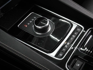 Внедорожник Jaguar F-Pace 2018 года, 4239000 рублей, Воронеж