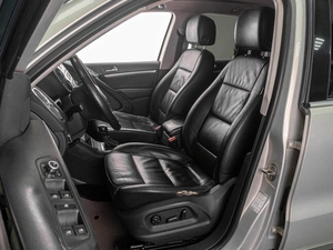 Внедорожник Volkswagen Tiguan 2012 года, 1299000 рублей, Тюмень