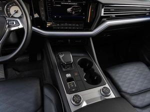 Внедорожник Volkswagen Touareg 2020 года, 5699000 рублей, Саратов