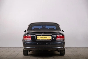 Седан Hyundai Sonata 2005 года, 569000 рублей, Томск