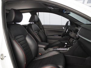 Седан Kia Optima 2018 года, 1920000 рублей, Омск
