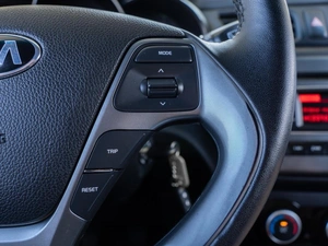 Хетчбэк Kia Rio 2015 года, 915000 рублей, Волгоград