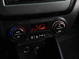 Хетчбэк Kia Rio 2012 года, 799000 рублей, Воронеж