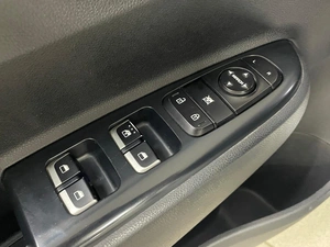 Хетчбэк Kia Rio X-Line 2018 года, 1129000 рублей, Ачинск