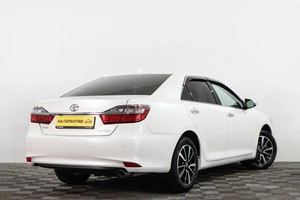 Седан Toyota Camry 2016 года, 2699000 рублей, Сургут
