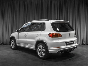 Внедорожник Volkswagen Tiguan 2014 года, 2059000 рублей, Тюмень