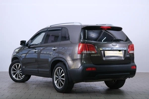 Внедорожник Kia Sorento 2010 года, 1549000 рублей, Омск