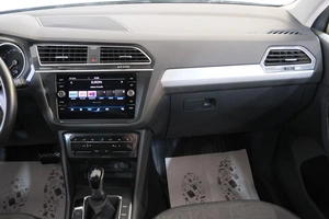 Внедорожник Volkswagen Tiguan 2021 года, 2899000 рублей, Омск