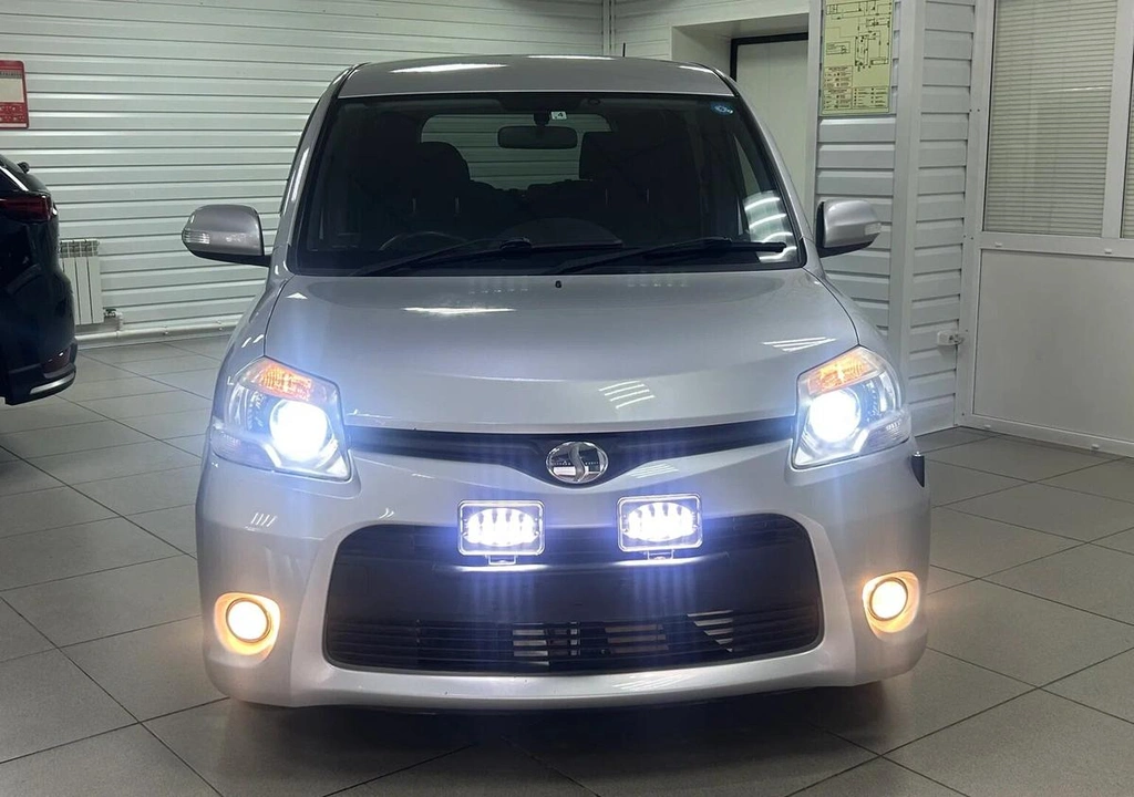 Минивэн Toyota Sienta 2013 года, 1120000 рублей, Ачинск