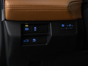 Седан Toyota Avalon 2022 года, 3998999 рублей, Москва