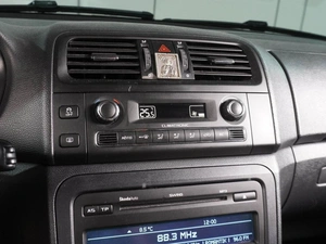 Хетчбэк Skoda Fabia 2012 года, 899000 рублей, Воронеж