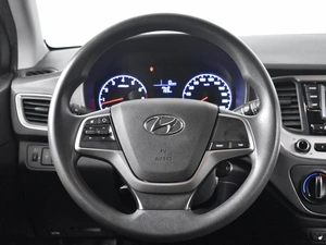 Седан Hyundai Solaris 2017 года, 1198100 рублей, Казань