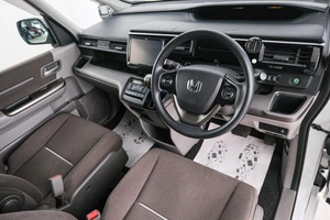Минивэн Honda Stepwgn 2015 года, 1759000 рублей, Красноярск