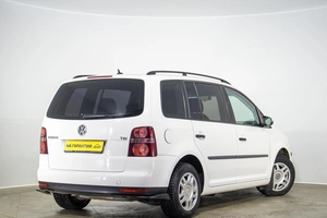 Минивэн Volkswagen Touran 2010 года, 819000 рублей, Оренбург