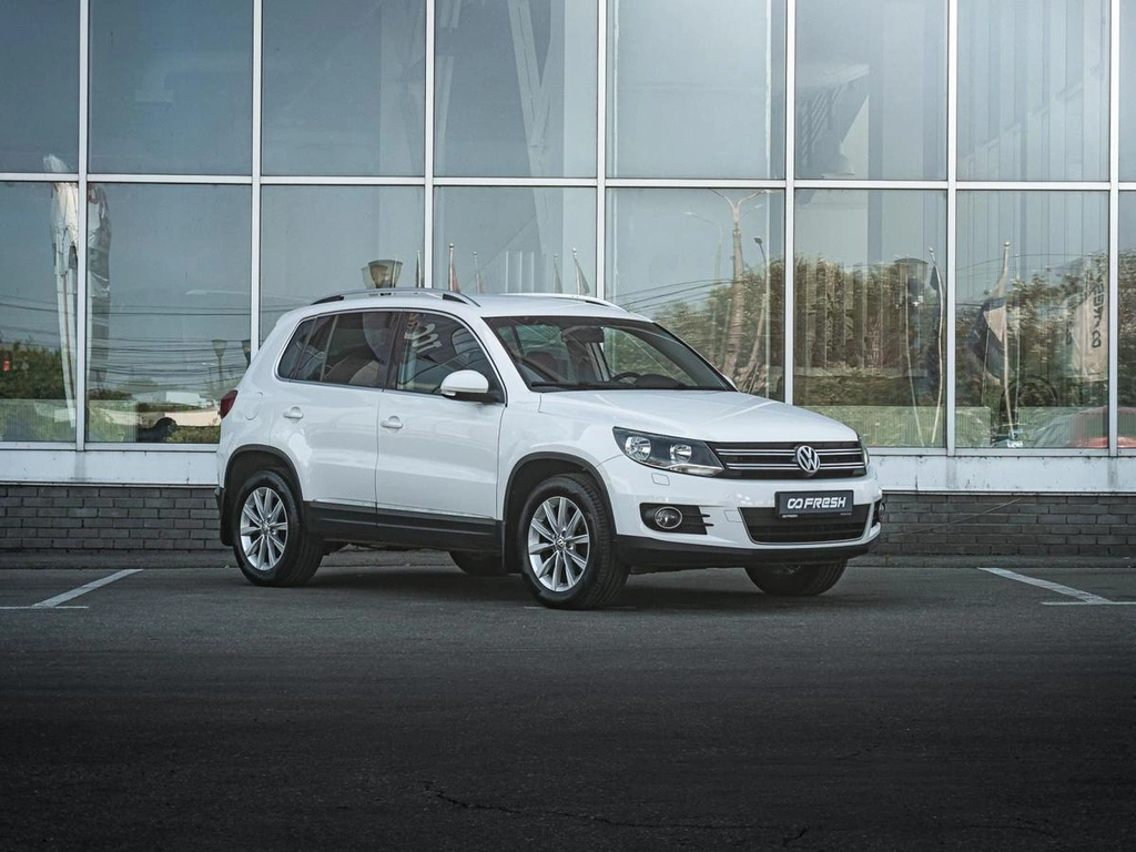 Внедорожник Volkswagen Tiguan 2012 года, 1599000 рублей, Нижний Новгород