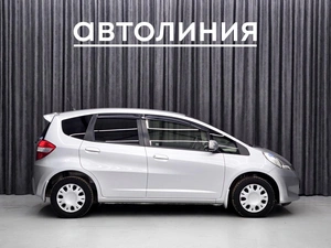 Хетчбэк Honda Fit 2012 года, 779000 рублей, Красноярск