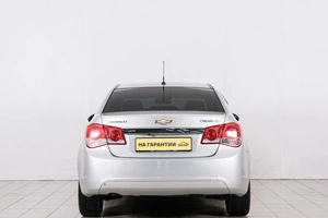 Седан Chevrolet Cruze 2011 года, 749000 рублей, Красноярск