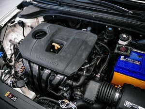 Седан Hyundai Elantra 2019 года, 1579000 рублей, Красноярск