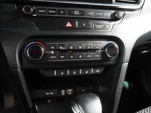 Хетчбэк Kia Ceed 2018 года, 1569000 рублей, Воронеж