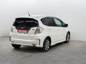 Хетчбэк Honda Fit 2011 года, 1100000 рублей, Красноярск