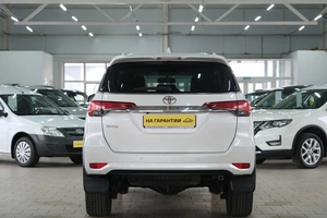 Внедорожник Toyota Fortuner 2019 года, 4219000 рублей, Омск