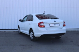 Хэтчбек Skoda Rapid 2017 года, 980000 рублей, Брянск