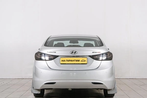 Седан Hyundai Avante 2011 года, 949000 рублей, Красноярск