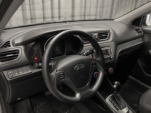 Седан Kia Rio 2017 года, 799000 рублей, Красноярск