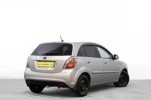 Хетчбэк Kia Rio 2010 года, 539000 рублей, Барнаул