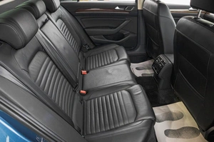 Седан Volkswagen Passat 2017 года, 2049000 рублей, Барнаул