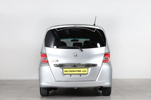 Минивэн Honda Freed 2015 года, 1159000 рублей, Новосибирск