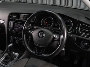 Хетчбэк Volkswagen Golf 2013 года, 1339000 рублей, Тюмень